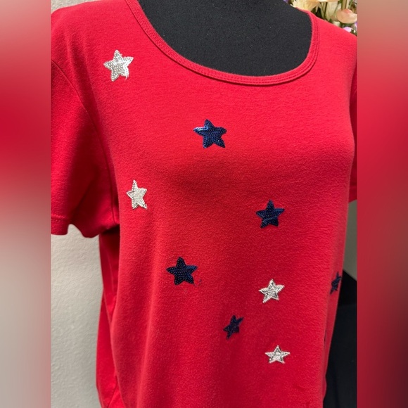 Onque Casuals Cotton Patriotic  Red, White, Blue sequenced Stars Tee Size Large - Picture 2 of 8